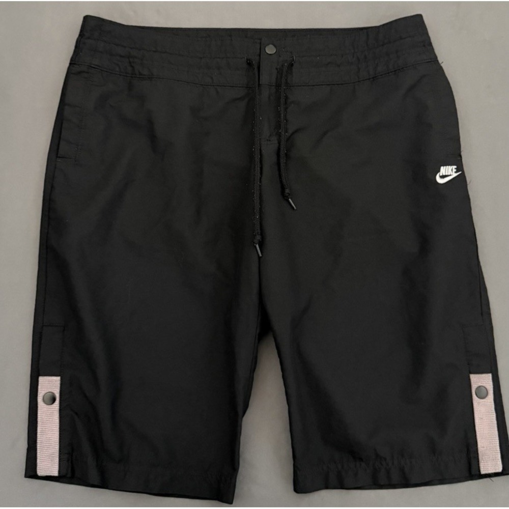 Nike Sportswear Golf Bermuda Short Womens Size Large 12/14 Black Athletic Woven
